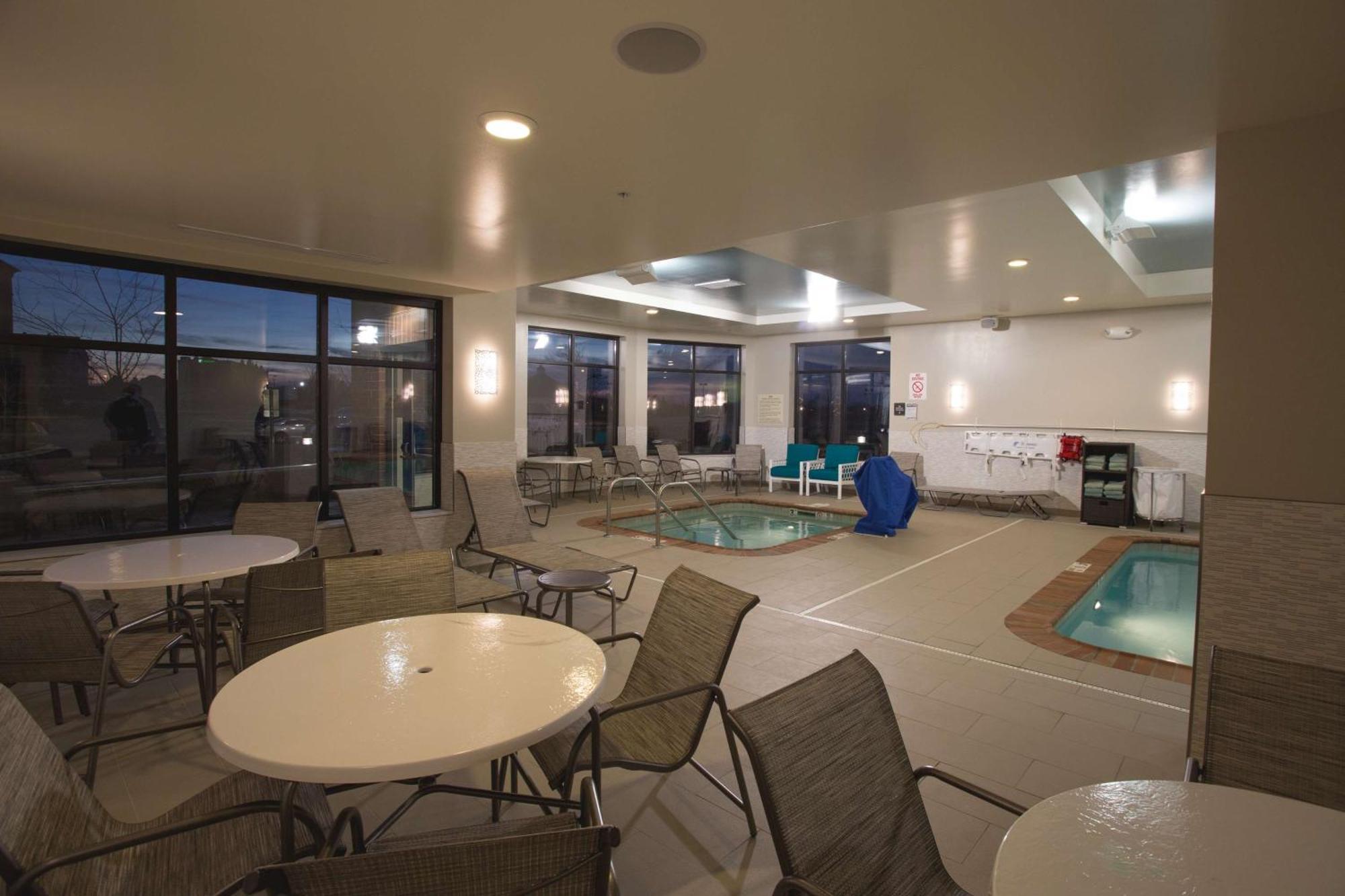 Hilton Garden Inn Bolingbrook I-55 Ngoại thất bức ảnh